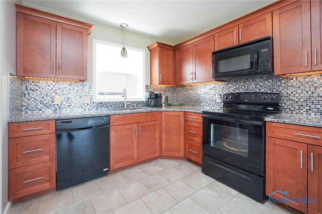 1013 Bernard Avenue, Findlay, Ohio image 10
