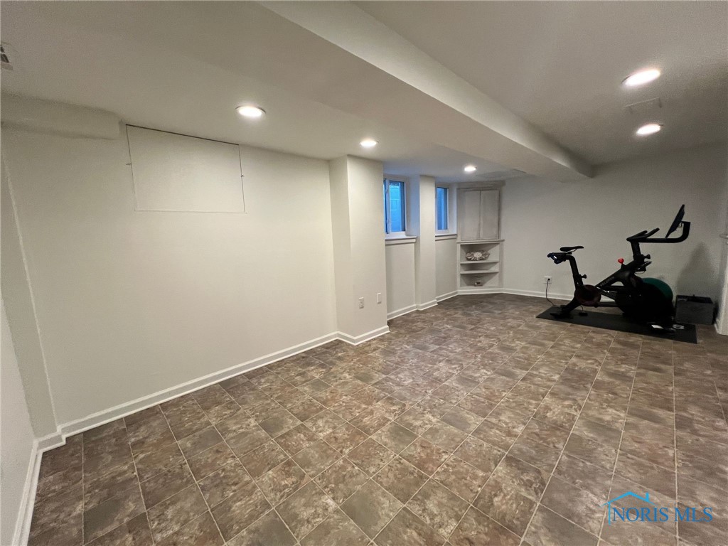 2386 Evergreen Rd, Ottawa Hills, Ohio image 36