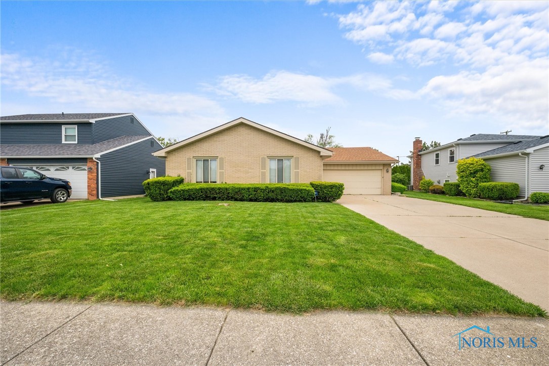 2659 Coveview Drive, Toledo, Ohio image 3