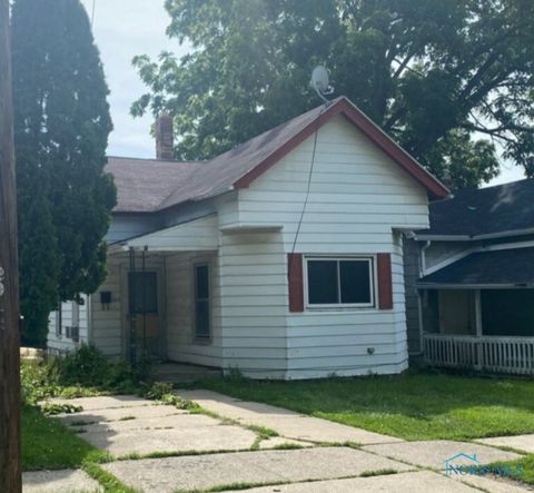 Photo of 323 Champion Street, Toledo, OH 43609 (MLS # 6136295)