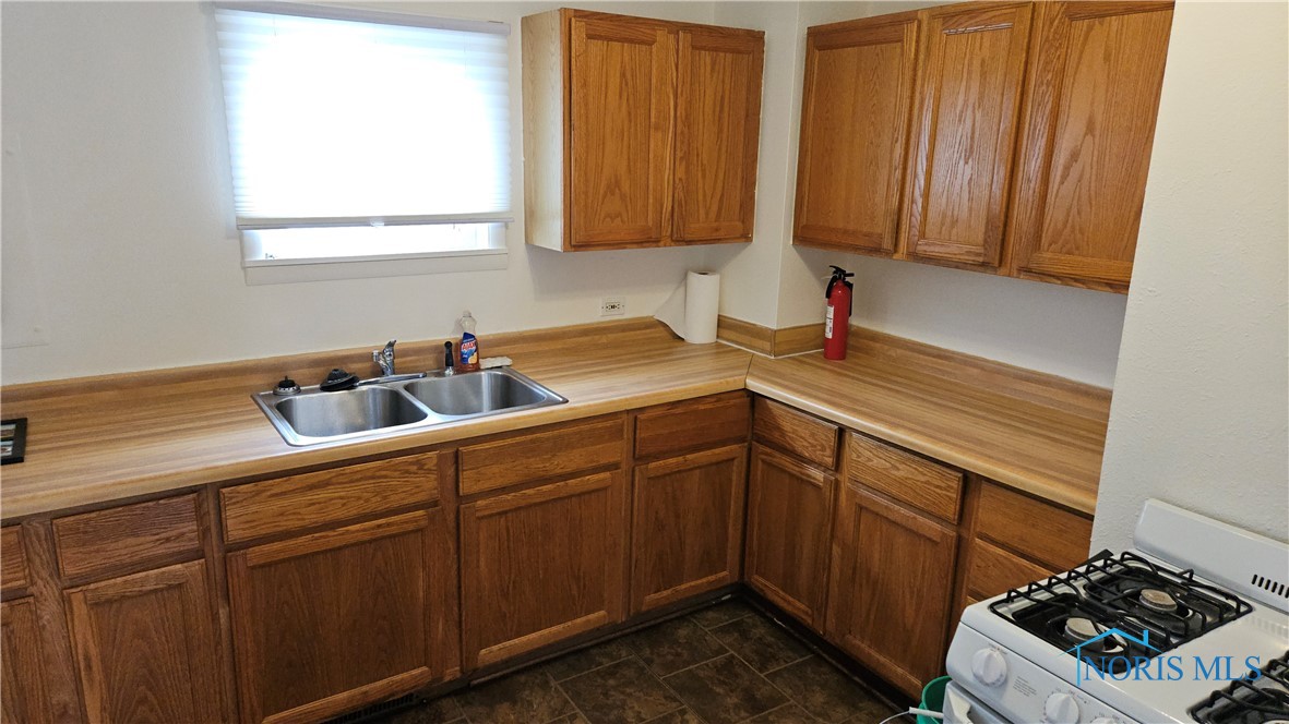 2701 Starr Avenue, Oregon, Ohio image 10