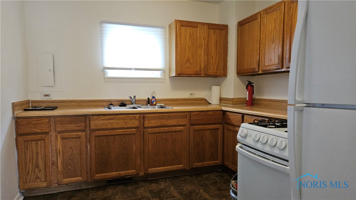 2701 Starr Avenue, Oregon, Ohio image 11