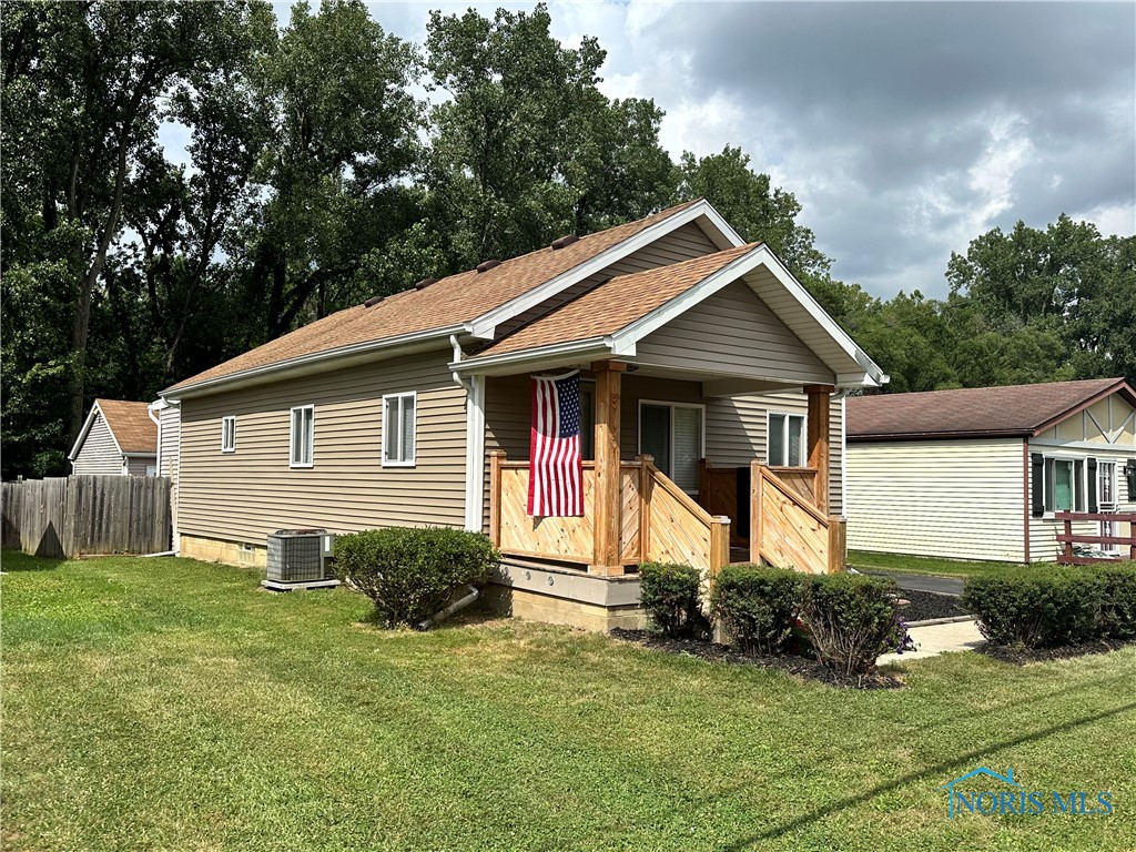 View Toledo, OH 43612 house