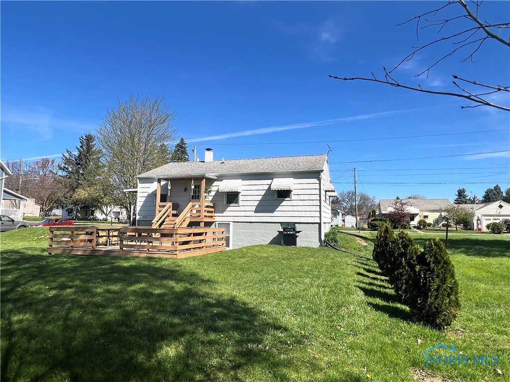 140 E Davis Street, Tiffin, Ohio image 3