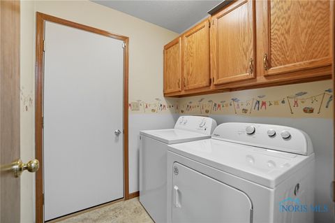 Tiny photo for 408 California Avenue, Findlay, OH 45840 (MLS # 6136032)