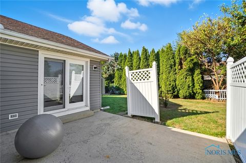 Tiny photo for 408 California Avenue, Findlay, OH 45840 (MLS # 6136032)