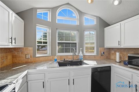 Tiny photo for 408 California Avenue, Findlay, OH 45840 (MLS # 6136032)