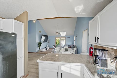 Tiny photo for 408 California Avenue, Findlay, OH 45840 (MLS # 6136032)