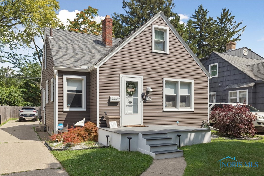 1528 Crestwood Road