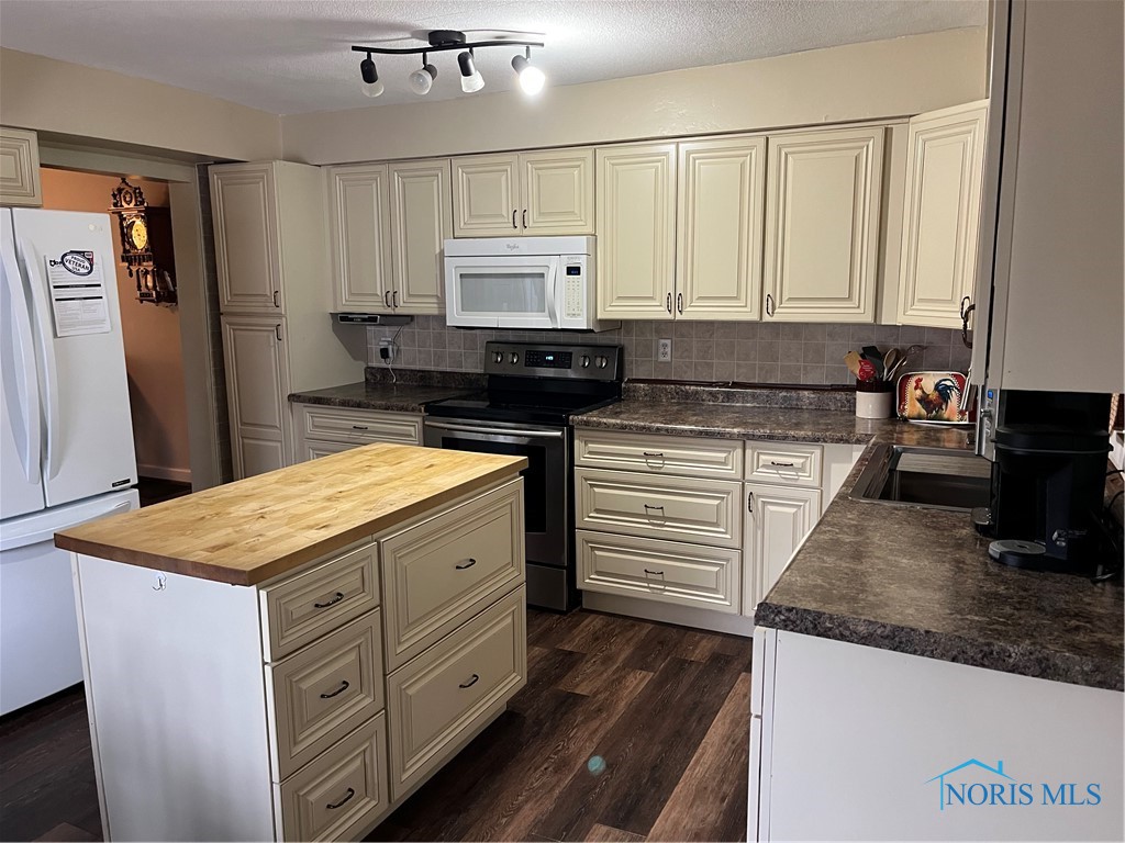 3870 S Eber Road, Monclova, Ohio image 15