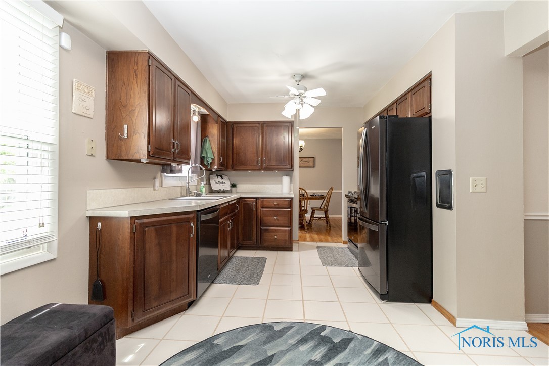 3749 Linden Green Drive, Toledo, Ohio image 16