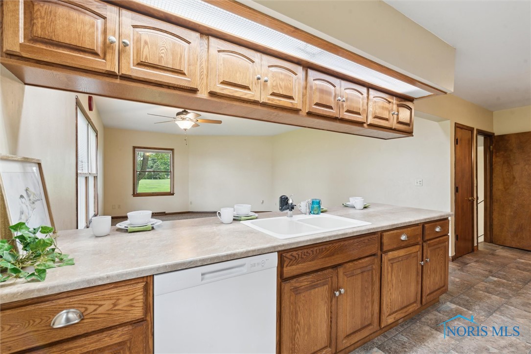 2454 Adams Ridge Road, Defiance, Ohio image 21