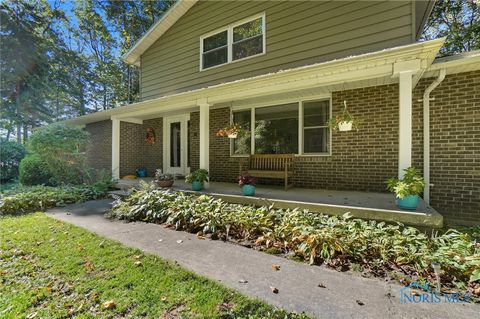 Photo of 43 Oak Drive, Napoleon, OH 43545 (MLS # 6136323)