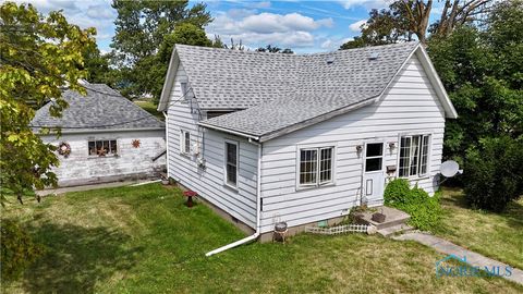 Photo of 720 W Wayne Street, Paulding, OH 45879 (MLS # 6135049)
