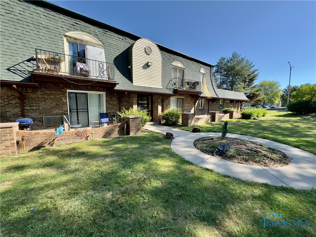 5366 Glenridge Drive