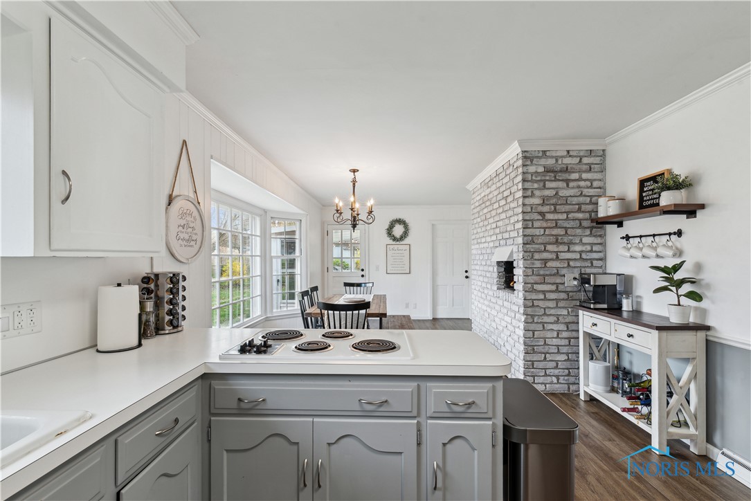 3704 Naples Drive, Toledo, Ohio image 13