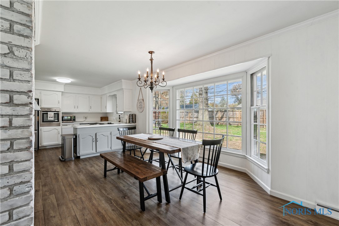 3704 Naples Drive, Toledo, Ohio image 17