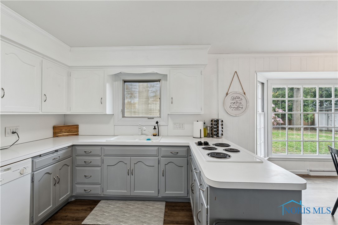 3704 Naples Drive, Toledo, Ohio image 10