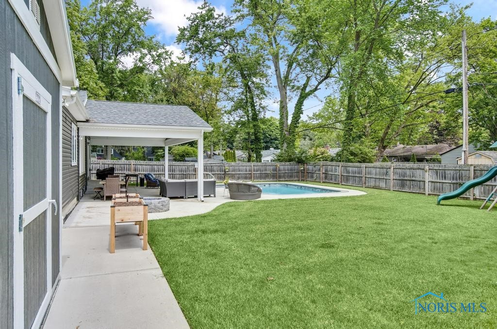 2714 W Rockridge Circle, Toledo, Ohio image 37