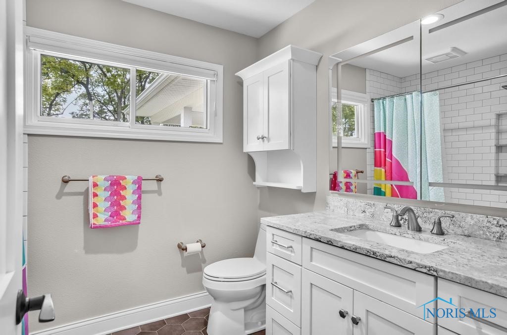 2714 W Rockridge Circle, Toledo, Ohio image 31