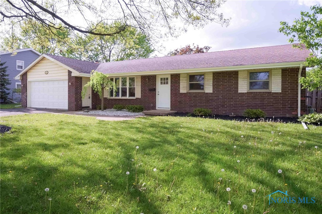 1816 Cherry Lane, Findlay, Ohio image 3