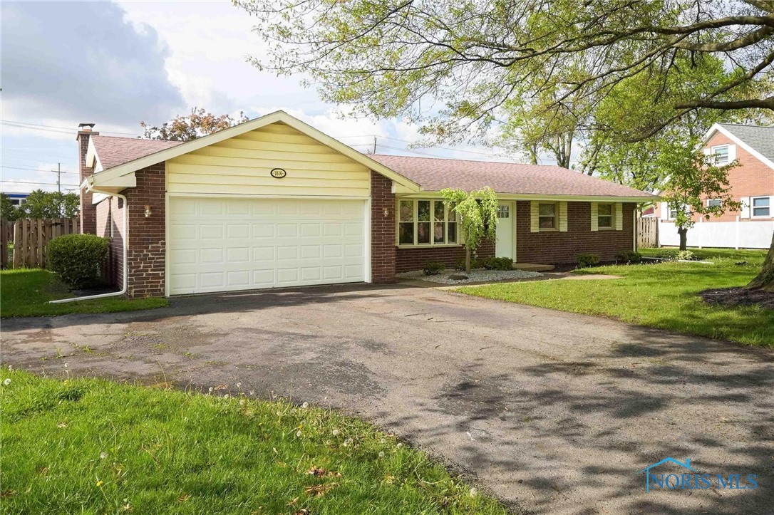 1816 Cherry Lane, Findlay, Ohio image 2