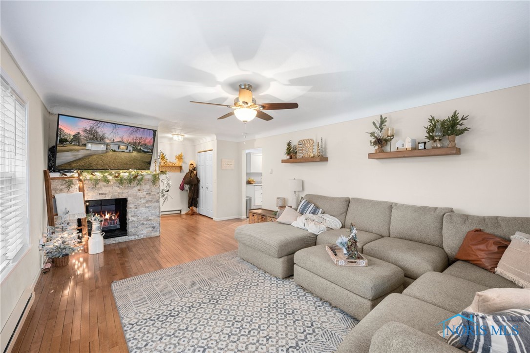 23704 E Second Street, Grand Rapids, Ohio image 2