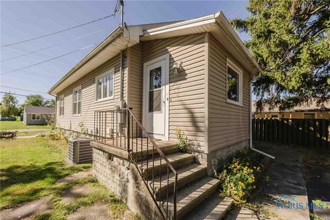 Tiny photo for 334 E Foulke Avenue, Findlay, OH 45840 (MLS # 6136584)
