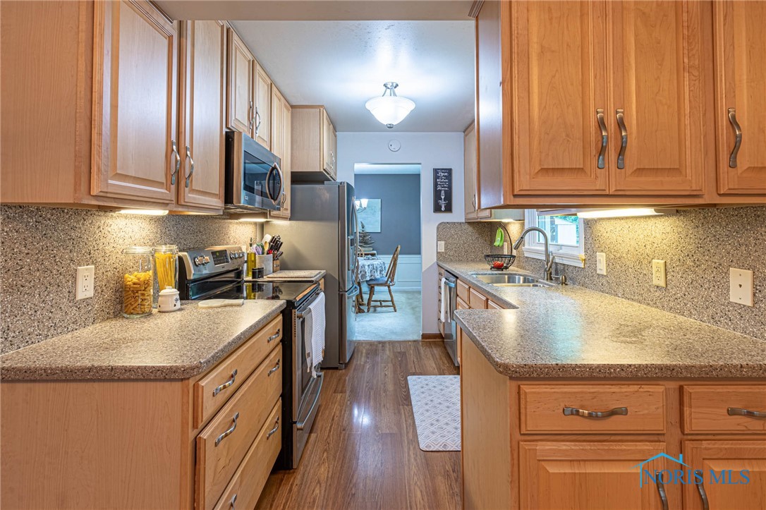4911 Claradale Road, Toledo, Ohio image 12