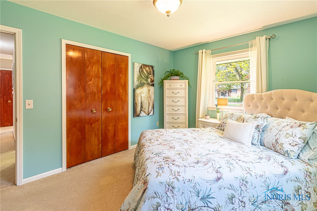4911 Claradale Road, Toledo, Ohio image 26