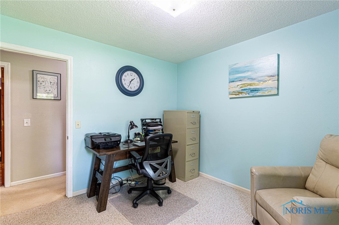 4911 Claradale Road, Toledo, Ohio image 23