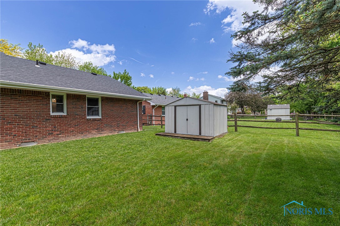 4911 Claradale Road, Toledo, Ohio image 32