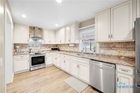 Tiny photo for 516 Cranberry West, Findlay, OH 45840 (MLS # 6136545)