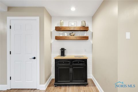 Tiny photo for 516 Cranberry West, Findlay, OH 45840 (MLS # 6136545)