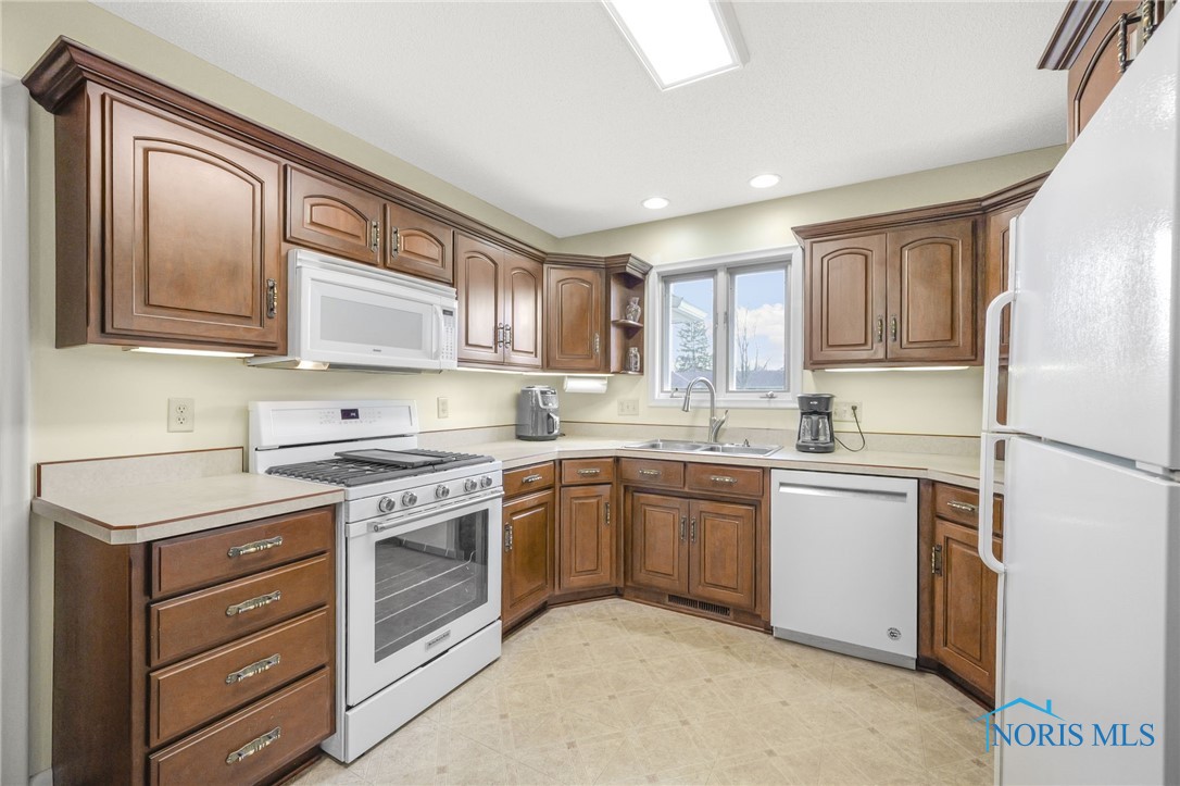 506 Orchard Lane, Findlay, Ohio image 27