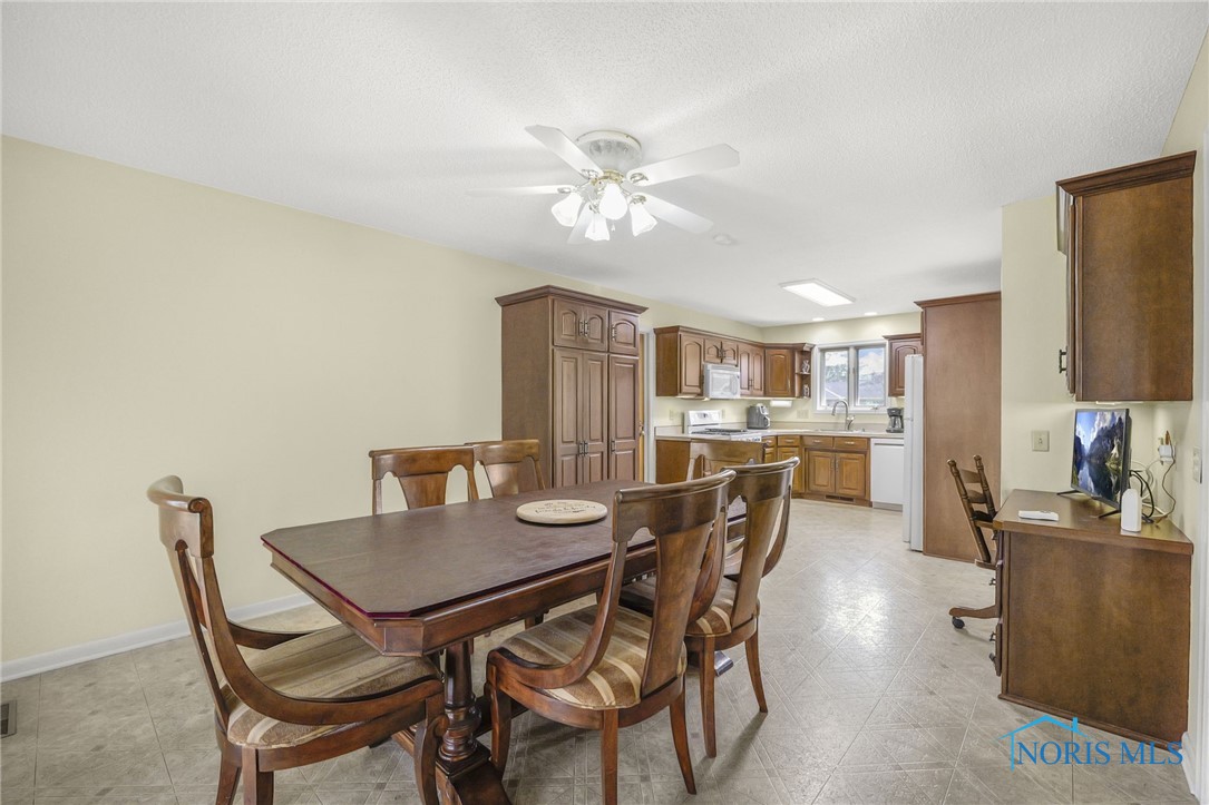 506 Orchard Lane, Findlay, Ohio image 26