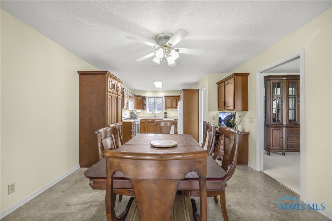 506 Orchard Lane, Findlay, Ohio image 25