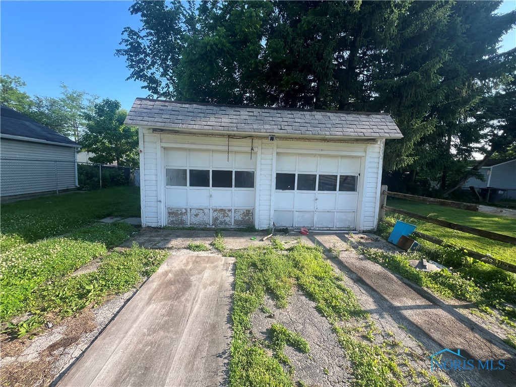 1048 Hawk Street, Toledo, Ohio image 3