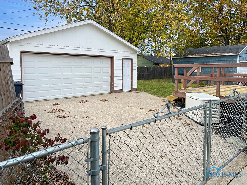 1381 Junior Drive, Maumee, Ohio image 27