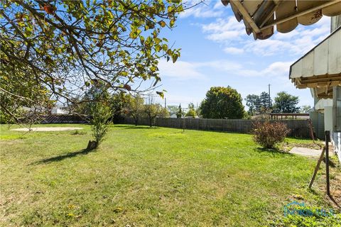 Tiny photo for 5434 Lewis Avenue, Toledo, OH 43612 (MLS # 6136602)