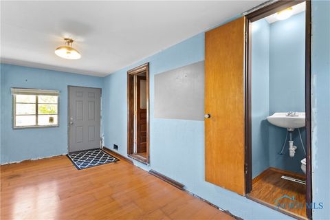 Tiny photo for 5434 Lewis Avenue, Toledo, OH 43612 (MLS # 6136602)