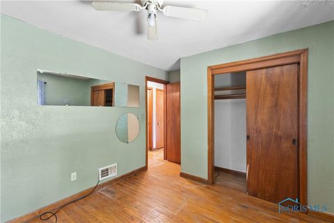 Tiny photo for 5434 Lewis Avenue, Toledo, OH 43612 (MLS # 6136602)