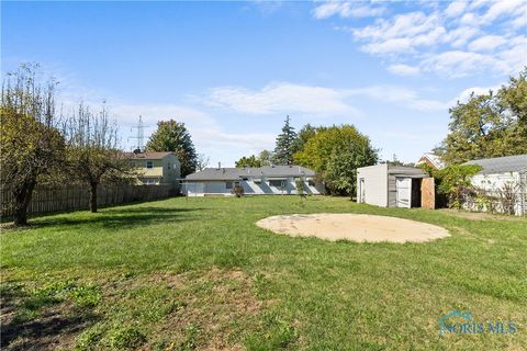 Tiny photo for 5434 Lewis Avenue, Toledo, OH 43612 (MLS # 6136602)