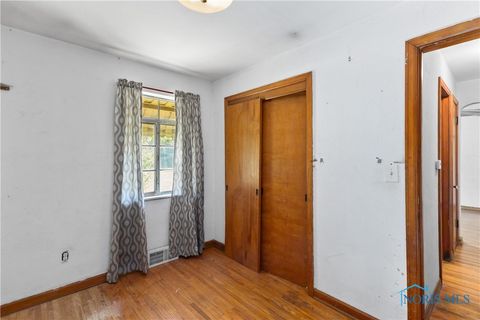 Tiny photo for 5434 Lewis Avenue, Toledo, OH 43612 (MLS # 6136602)