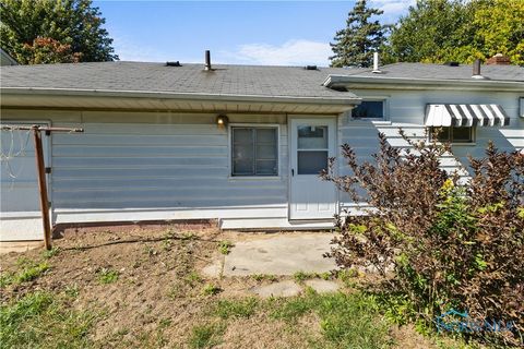 Tiny photo for 5434 Lewis Avenue, Toledo, OH 43612 (MLS # 6136602)