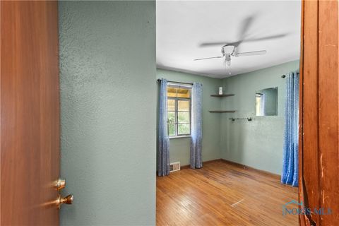 Tiny photo for 5434 Lewis Avenue, Toledo, OH 43612 (MLS # 6136602)