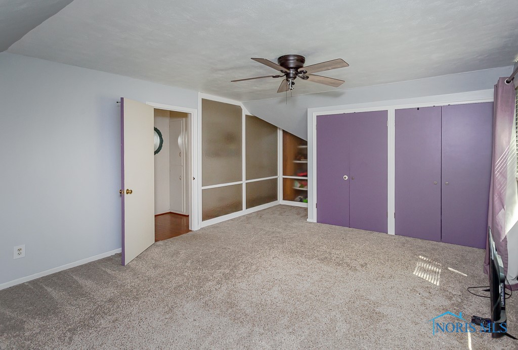 Photo 15 of 50 of 2823 Pemberton Drive house