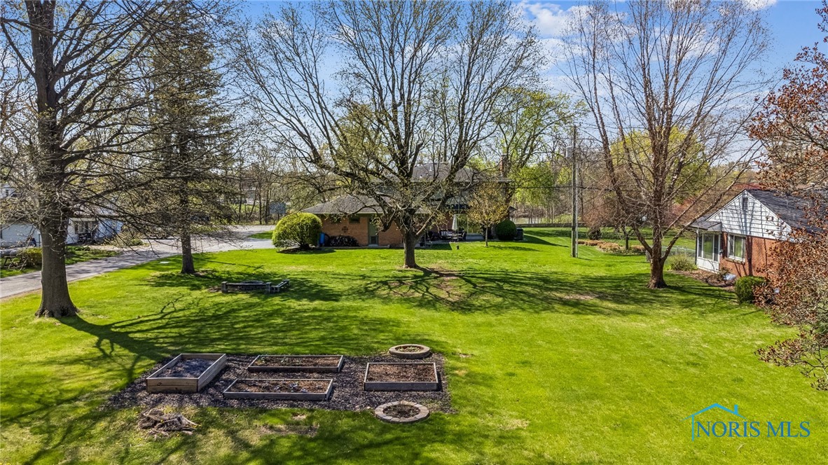 1150 Country Club Drive, Findlay, Ohio image 6