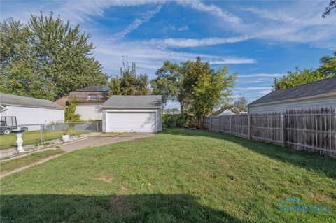 Tiny photo for 1046 Olson Street, Toledo, OH 43612 (MLS # 6136785)