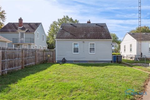 Tiny photo for 1046 Olson Street, Toledo, OH 43612 (MLS # 6136785)